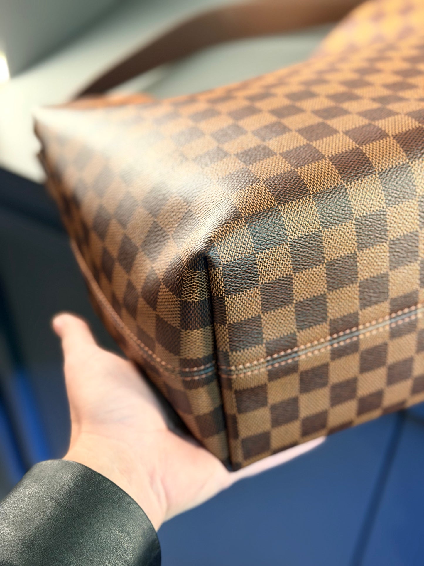 LOUIS VUITTON DAMIER EBENE GRACEFULL HOBO BAG
