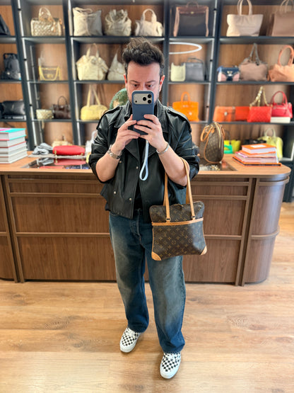LOUIS VUITTON MONOGRAM COUSSIN GM SHOULDER BAG