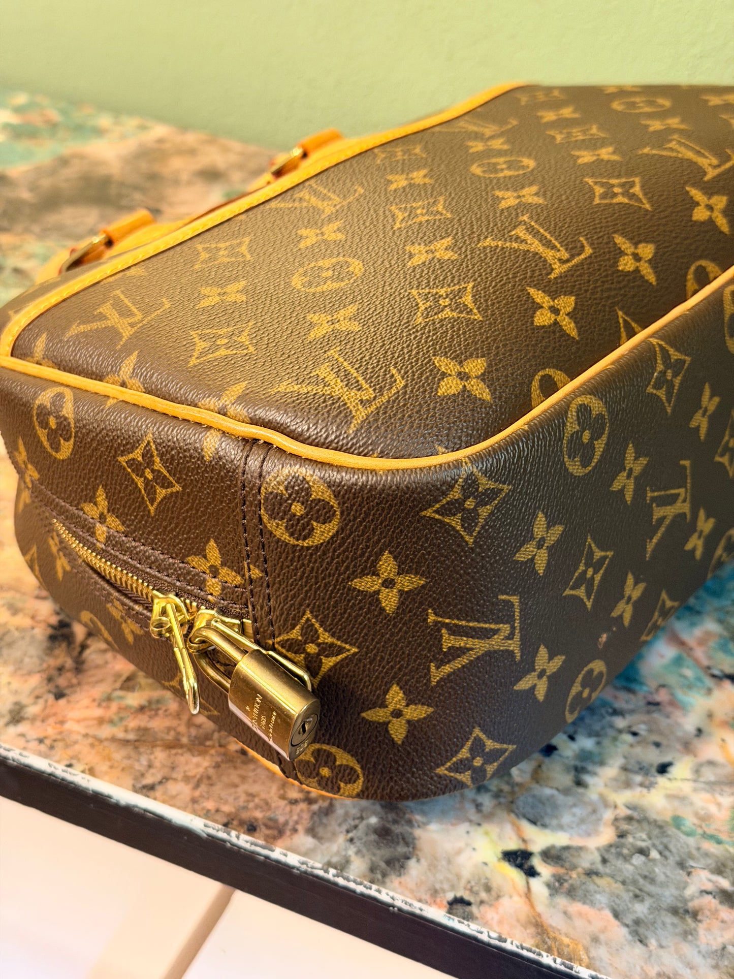 LOUIS VUITTON MONOGRAM TROUVILLE HANDBAG