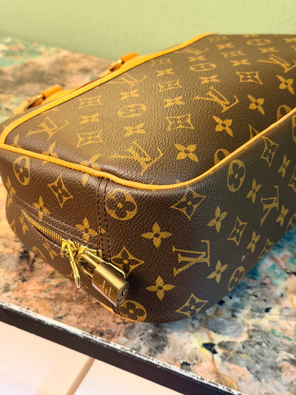 LOUIS VUITTON MONOGRAM TROUVILLE HANDBAG