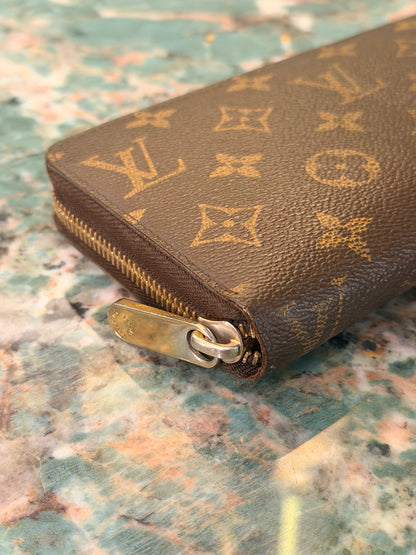 LOUIS VUITTON MONOGRAM ZIPPY WALLET