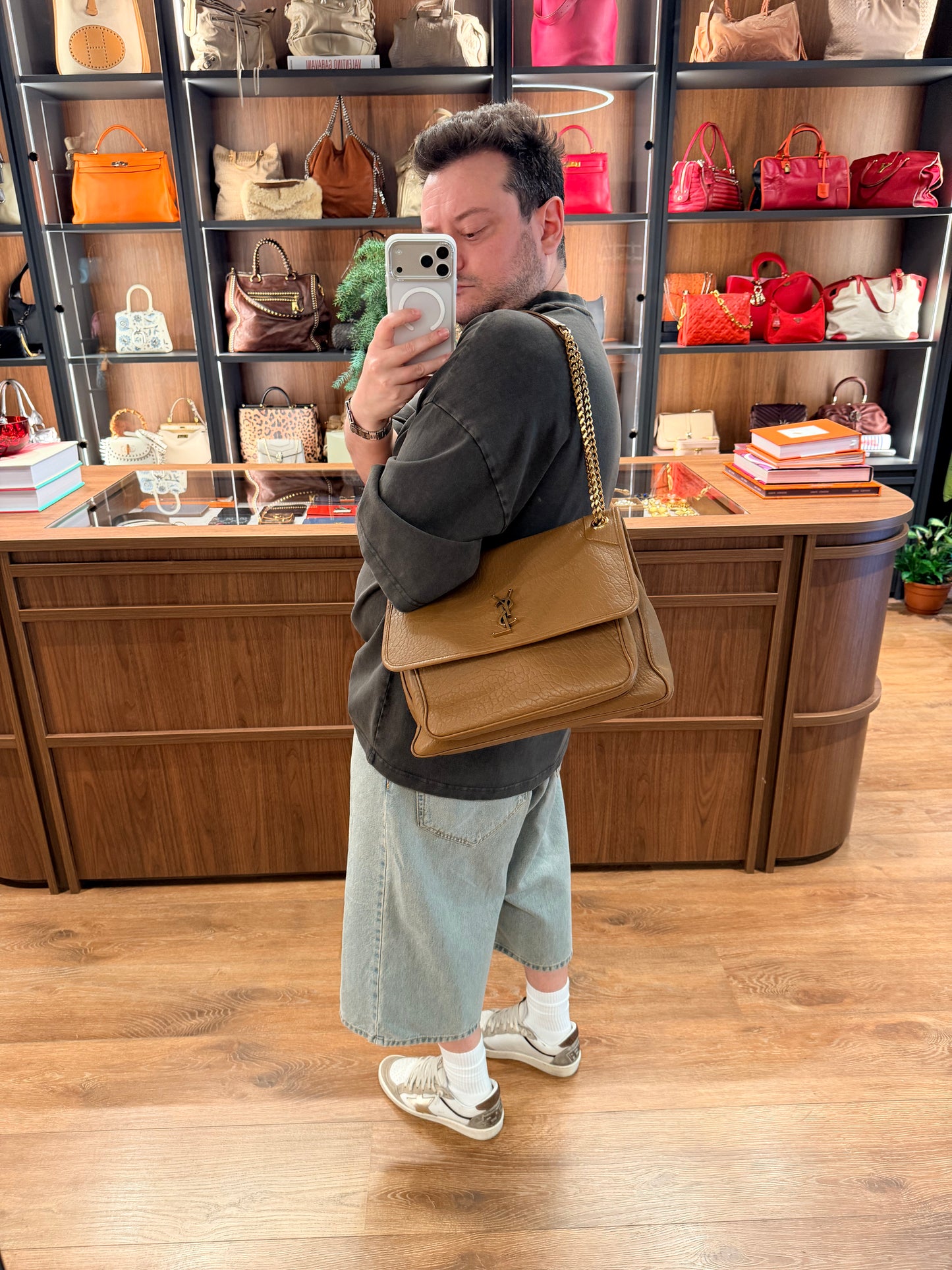 SAINT LAURENT GRAINED LEATHER TAN LARGE NIKI SHOULDER BAG