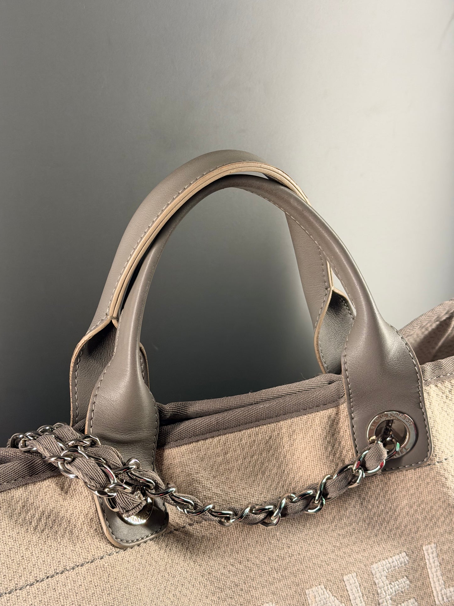 CHANEL GREY MEDIUM DEAUVILLE SHOPPING TOTE