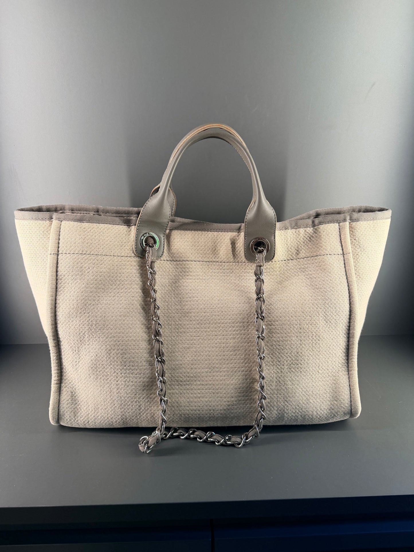 CHANEL GREY MEDIUM DEAUVILLE SHOPPING TOTE