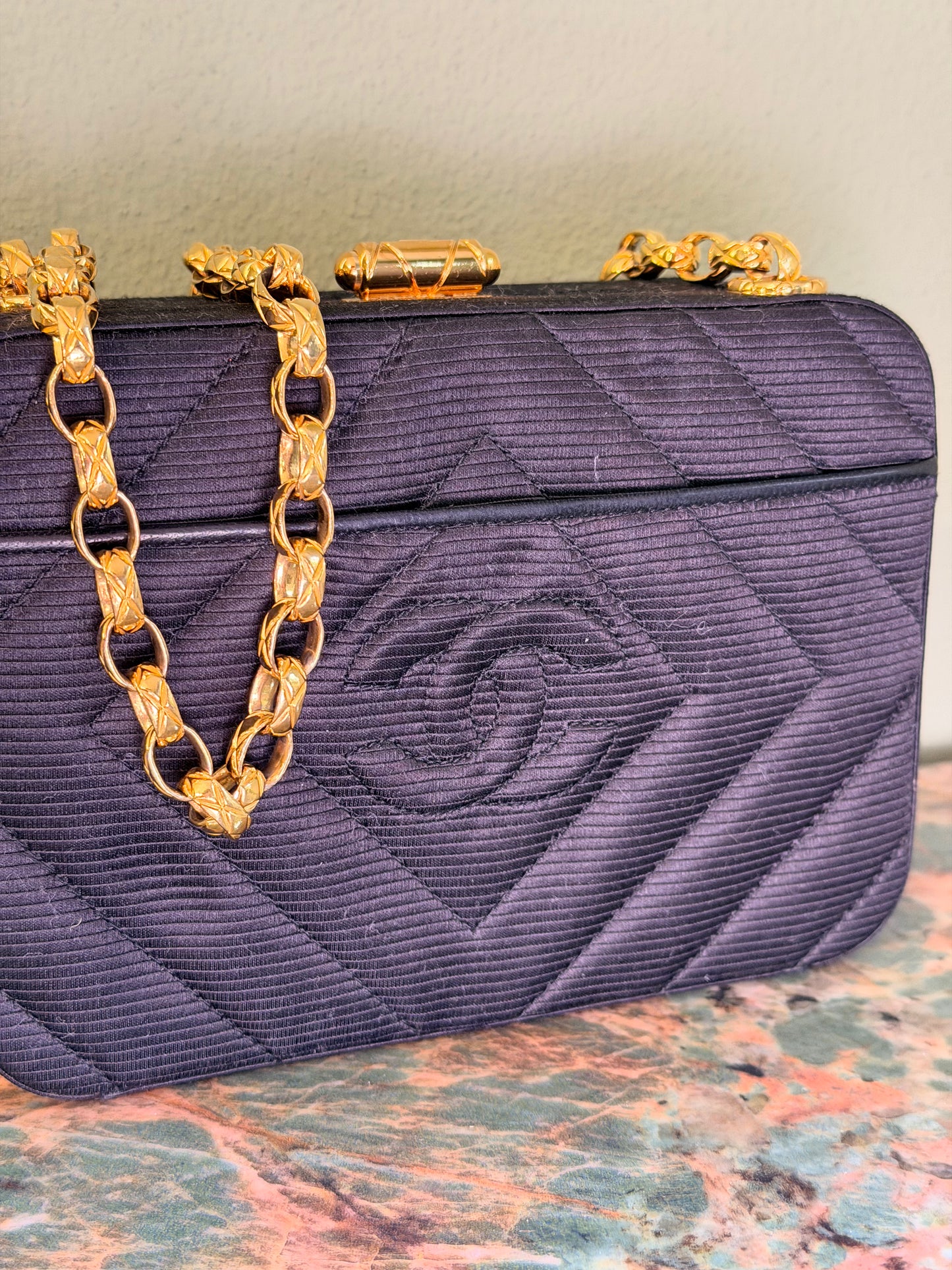 CHANEL BLACK VINTAGE CROSSBODY CLUTCH