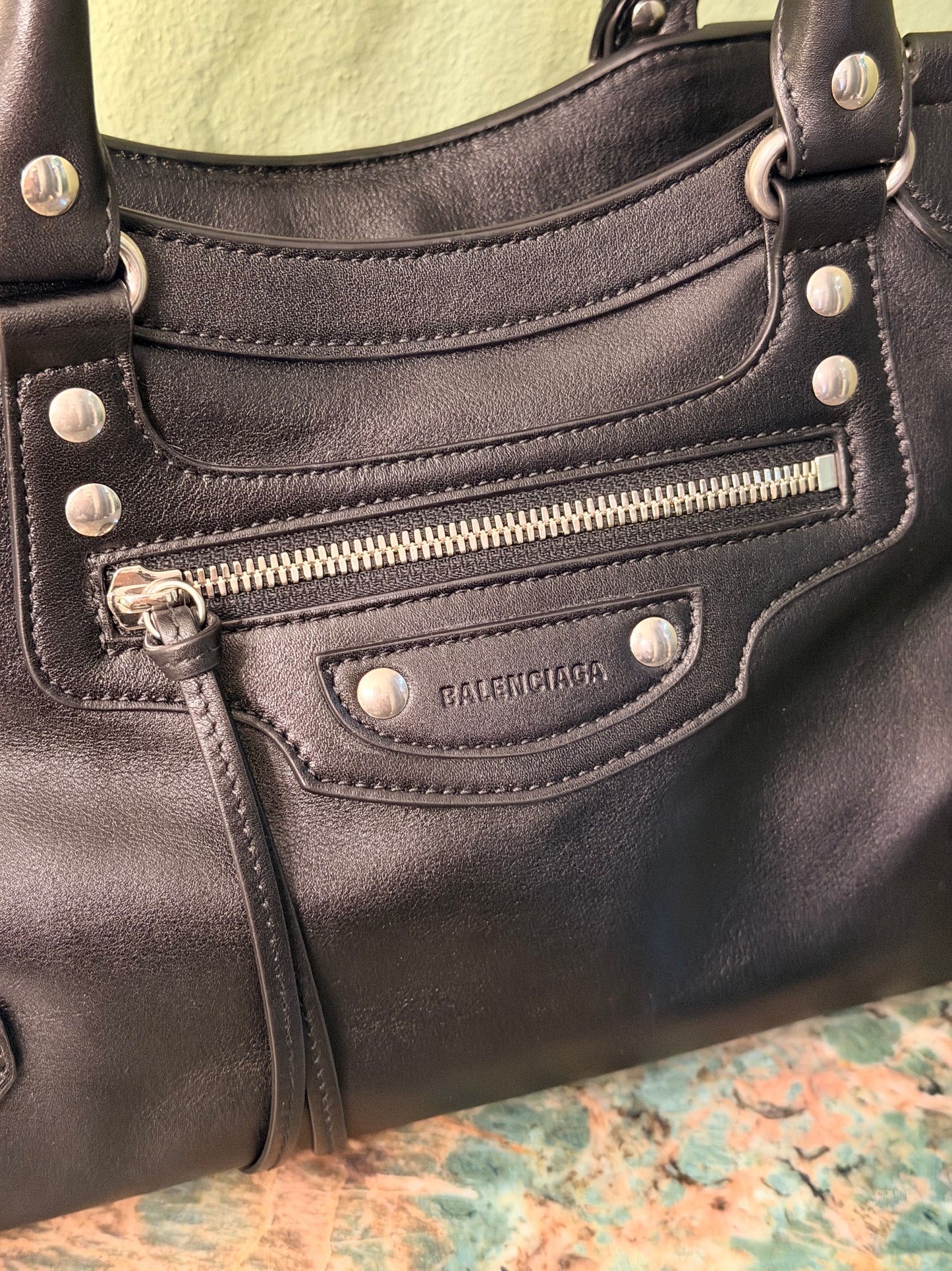 BALENCIAGA BLACK MEDIUM NEO CLASSIC CITY HANDBAG