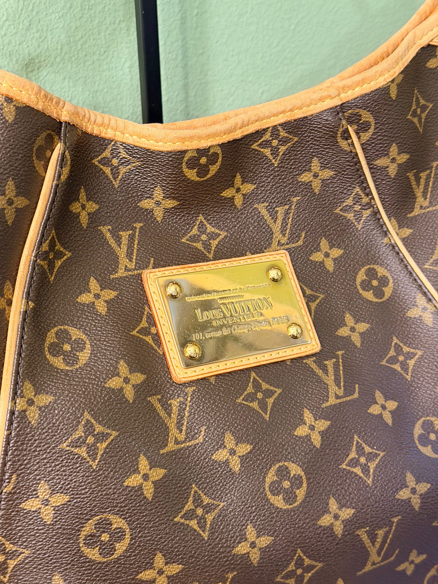 LOUIS VUITTON MONOGRAM GALLIERA GM SHOULDER BAG