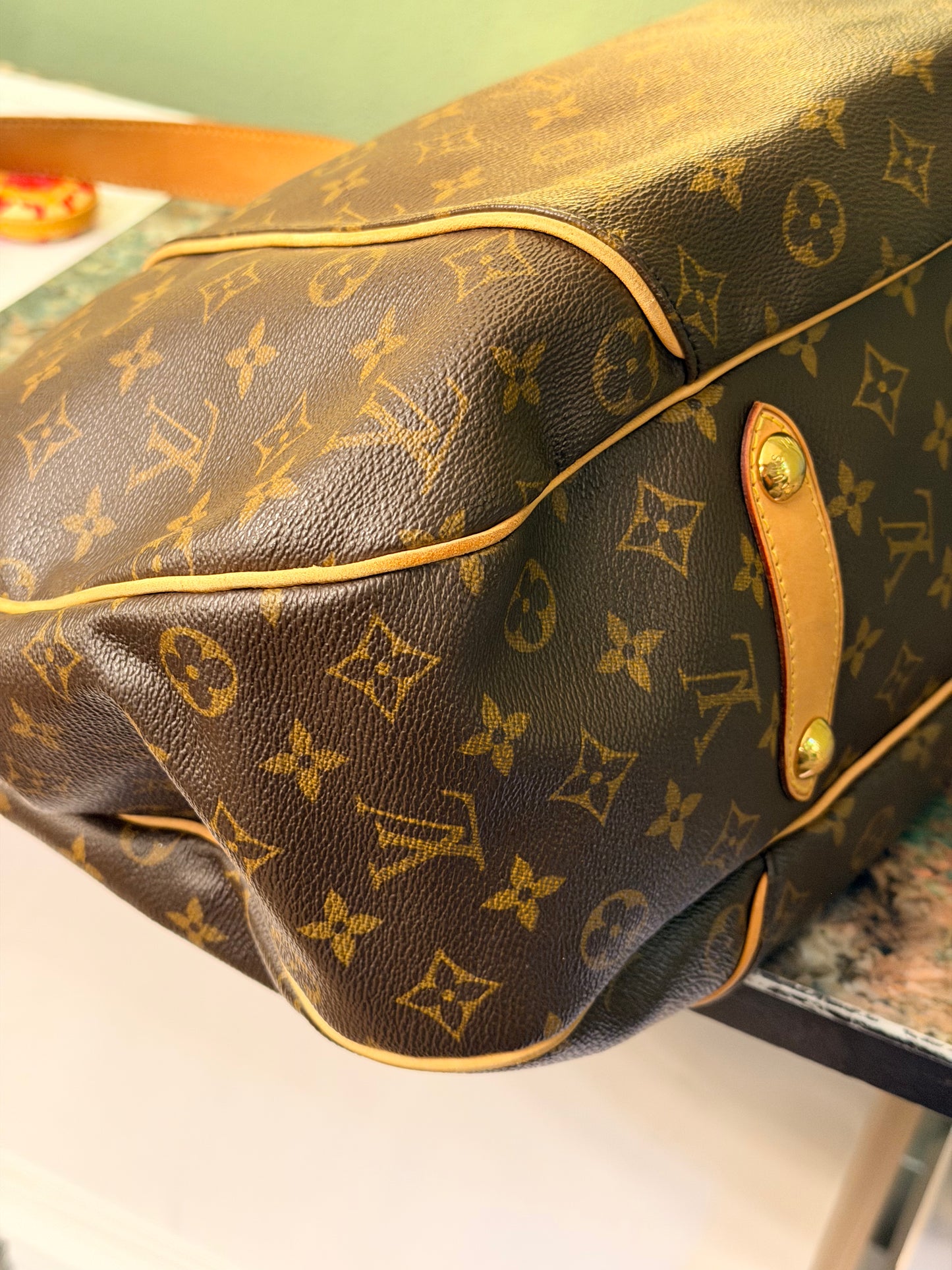LOUIS VUITTON MONOGRAM GALLIERA GM SHOULDER BAG