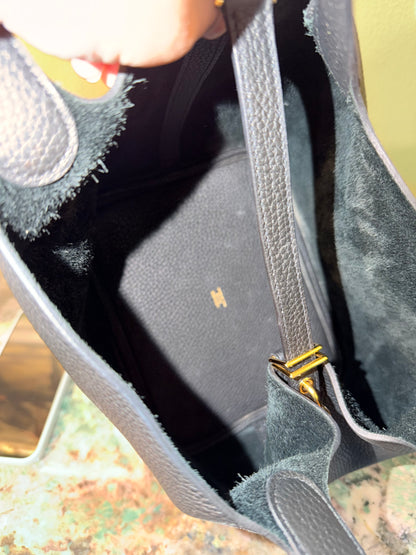 HERMÈS BLACK CLEMENCE PICOTIN LOCK 22 HANDBAG
