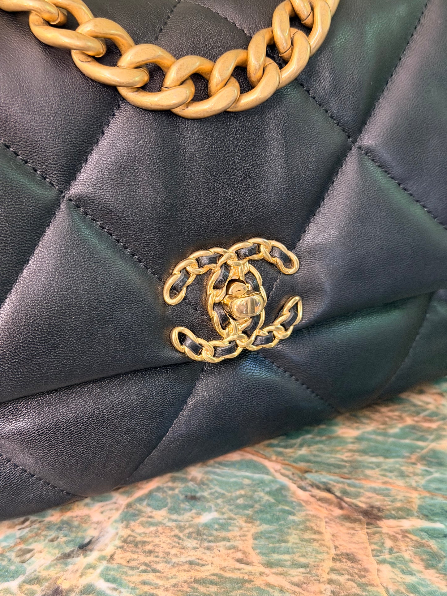 CHANEL BLACK SMALL 19 CROSSBODY BAG