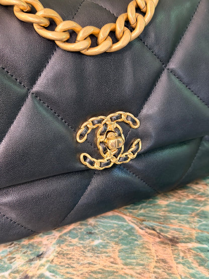 CHANEL BLACK SMALL 19 CROSSBODY BAG
