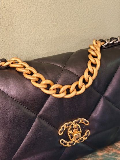 CHANEL BLACK SMALL 19 CROSSBODY BAG
