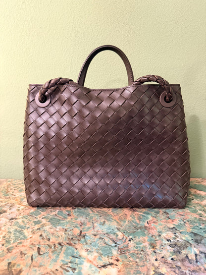 BOTTEGA VENETA FONDANT MEDIUM ANDIAMO SHOULDER BAG
