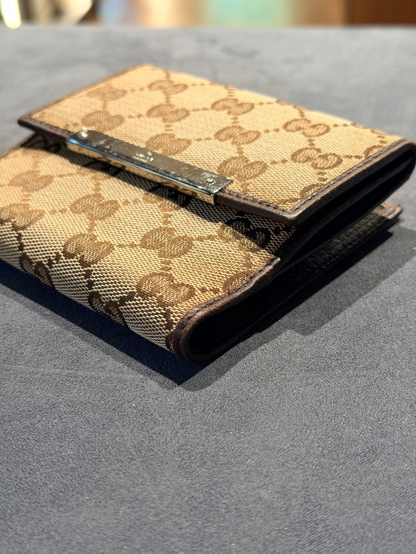 GUCCI GG CANVAS BI-FOLD COMPACT WALLET