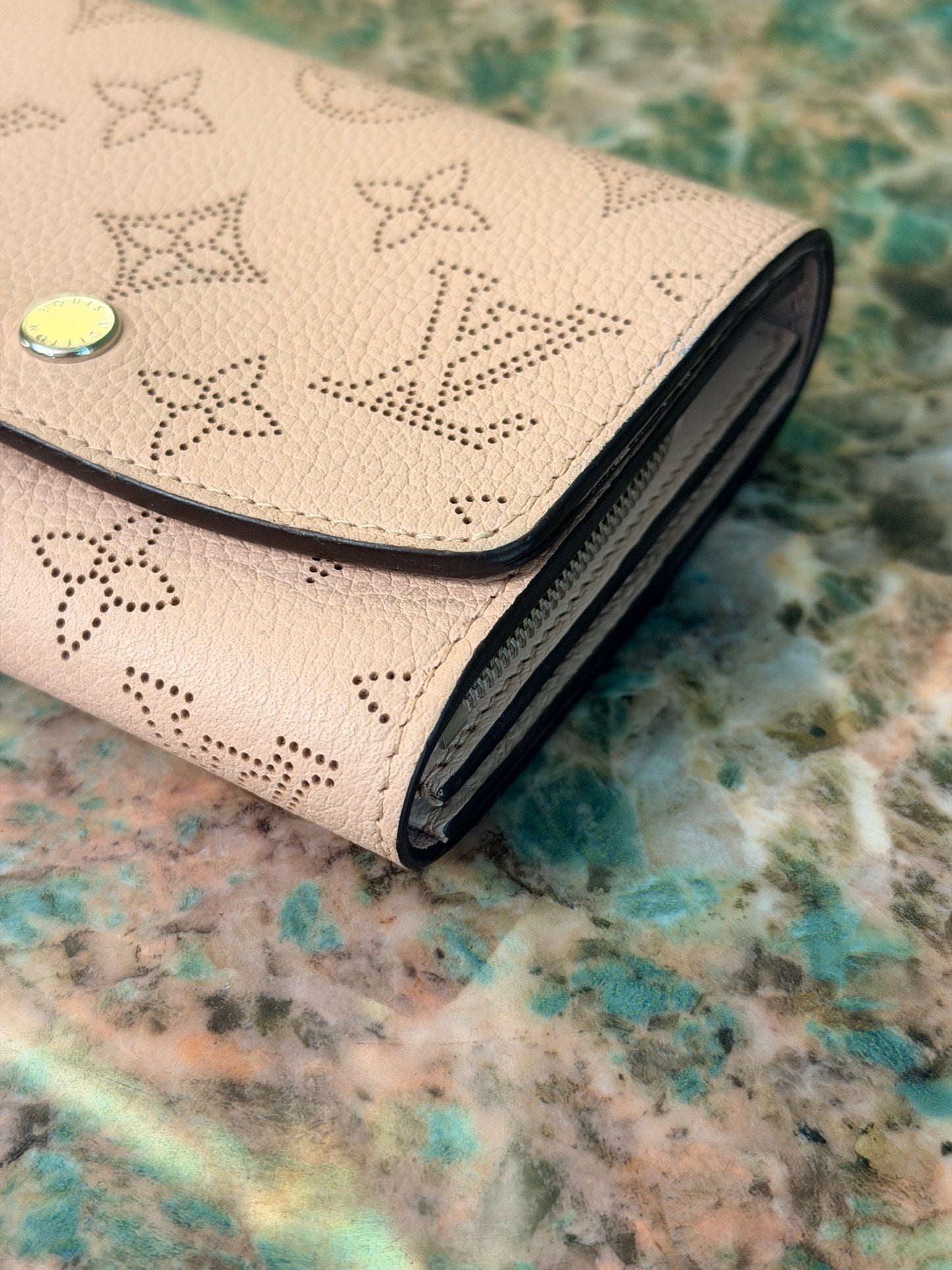 LOUIS VUITTON PINK MAHINA IRIS BI FOLD WALLET