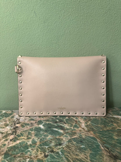 VALENTINO PINK ROCKSTUD ENVELOPE FLAT POCHETTE