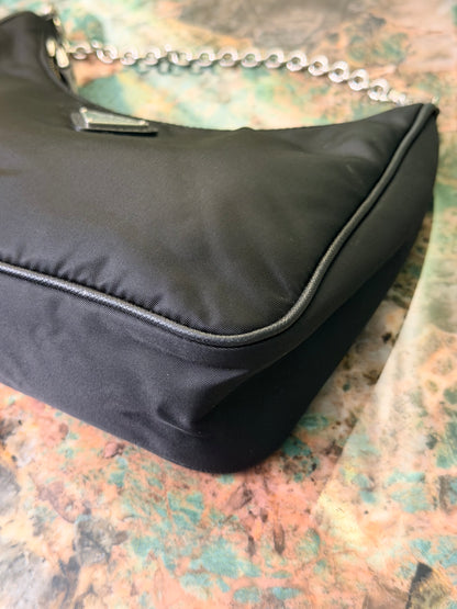 PRADA BLACK NYLON RE EDITION 2005 CROSSBODY BAG