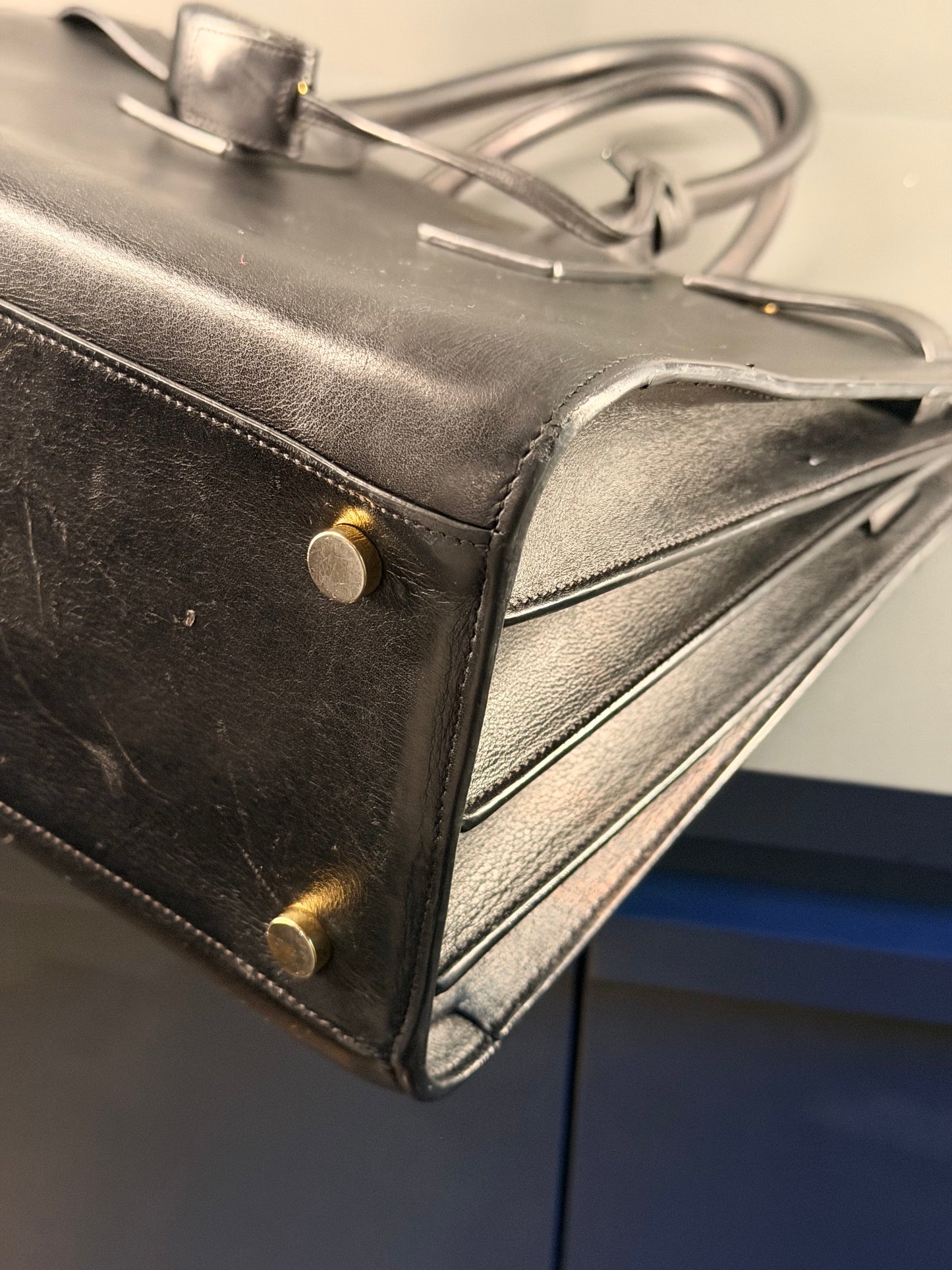 SAINT LAURENT BLACK LARGE SAC DE JOUR HANDBAG