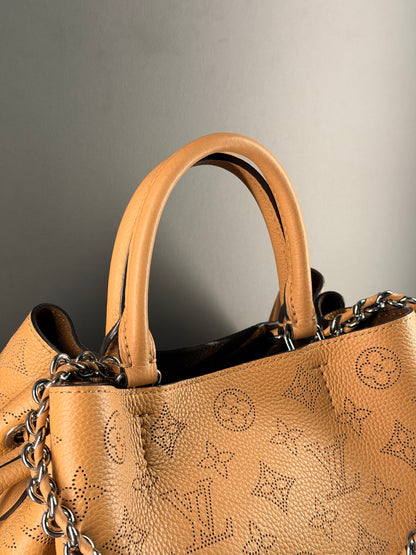 LOUIS VUITTON BEIGE MAHINA BELLA CHAIN SHOULDER BAG