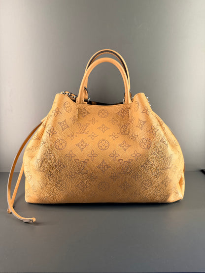 LOUIS VUITTON BEIGE MAHINA BELLA CHAIN SHOULDER BAG