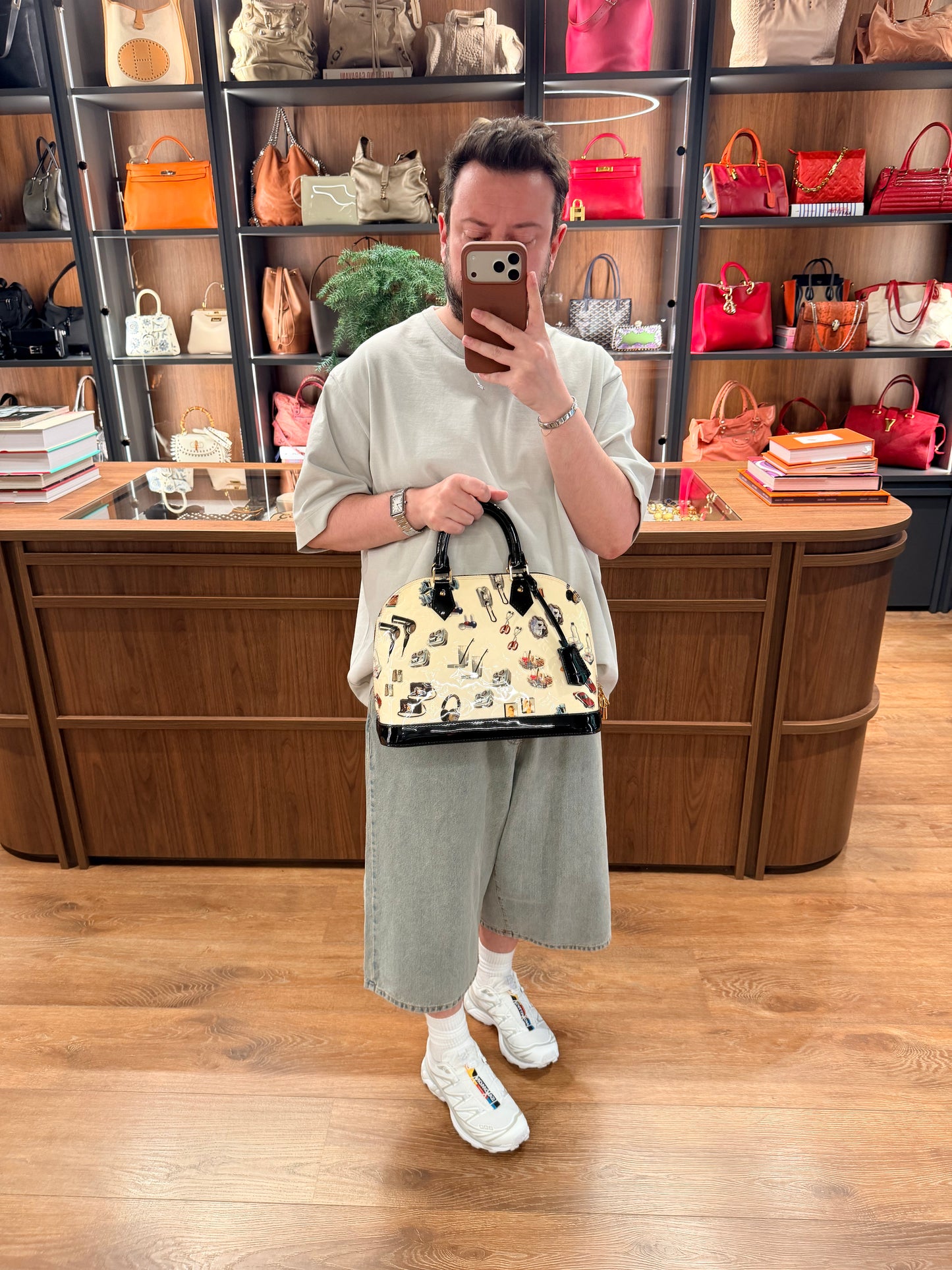 LOUIS VUITTON MONOGRAM VERNIS ALMA PM STICKER ANIMATION HANDBAG