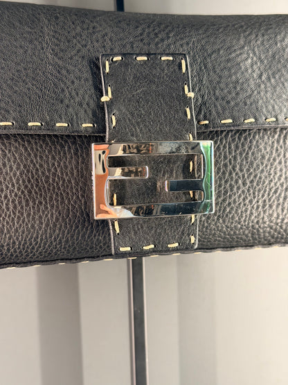 FENDI BLACK SELLERIA BAGUETTE SHOULDER BAG