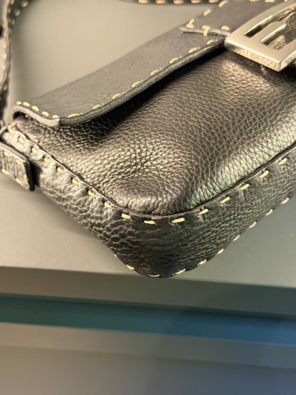 FENDI BLACK SELLERIA BAGUETTE SHOULDER BAG