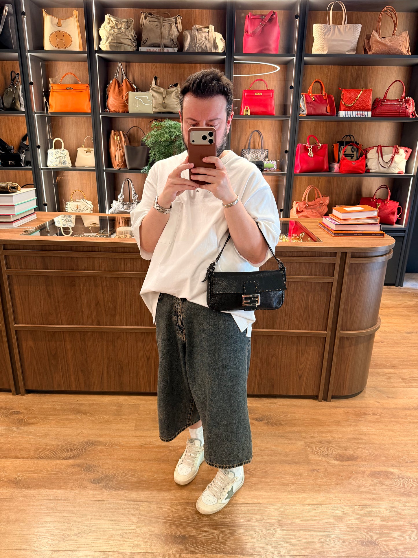 FENDI BLACK SELLERIA BAGUETTE SHOULDER BAG