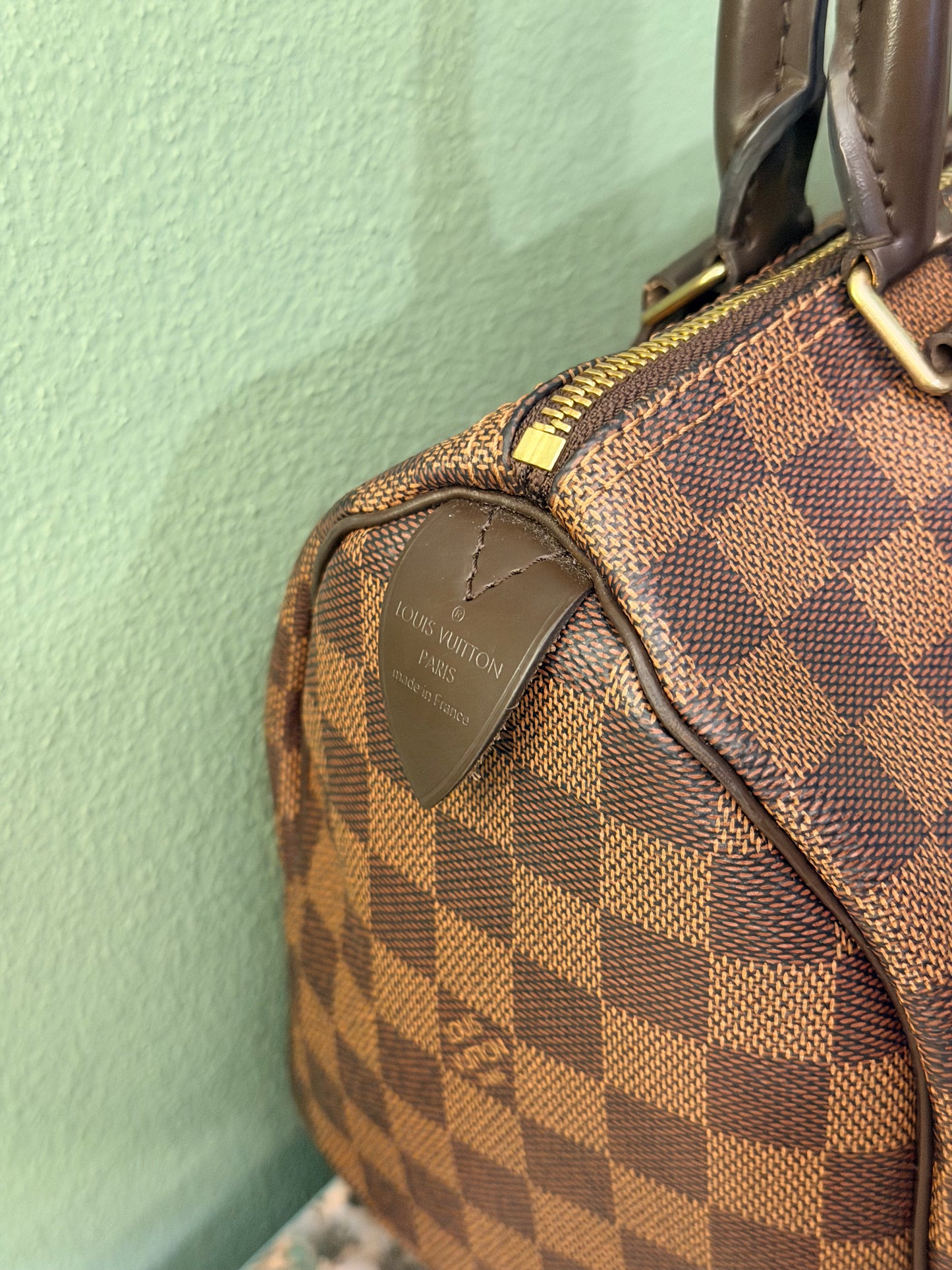 LOUIS VUITTON DAMIER EBENE SPEEDY 25 BOSTON BAG