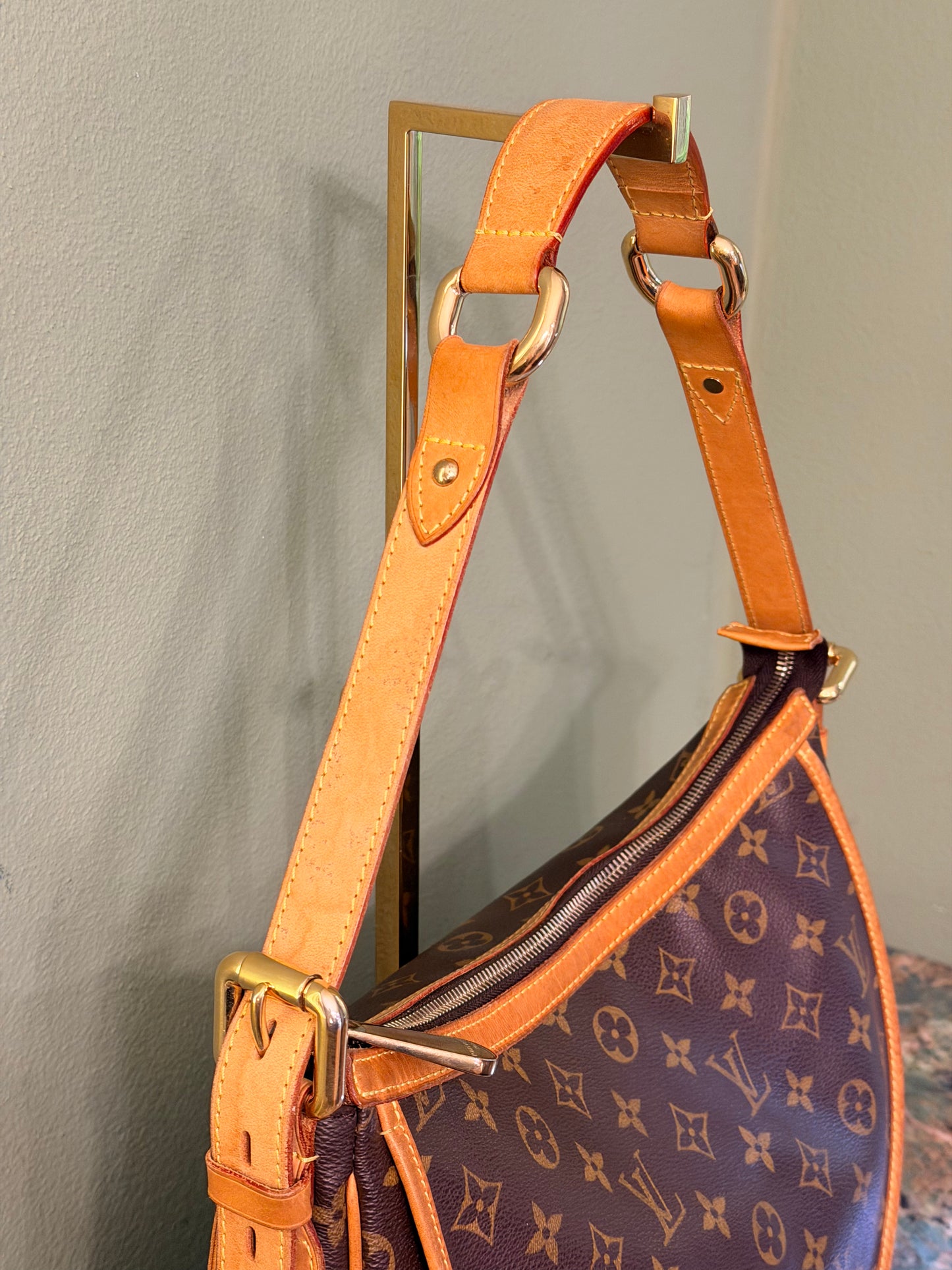 LOUIS VUITTON MONOGRAM TULUM SHOULDER BAG