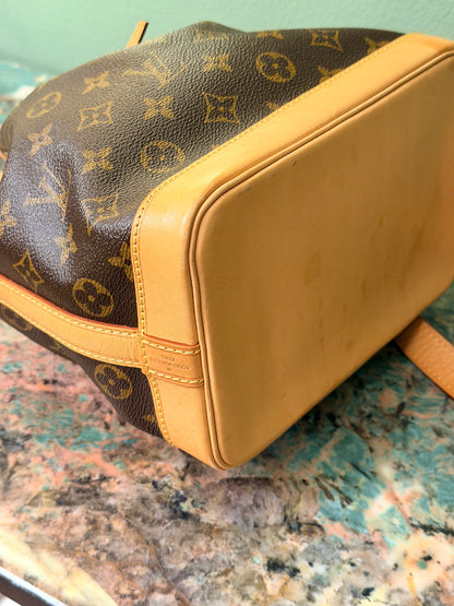 LOUIS VUITTON MONOGRAM NOE BB BUCKET BAG