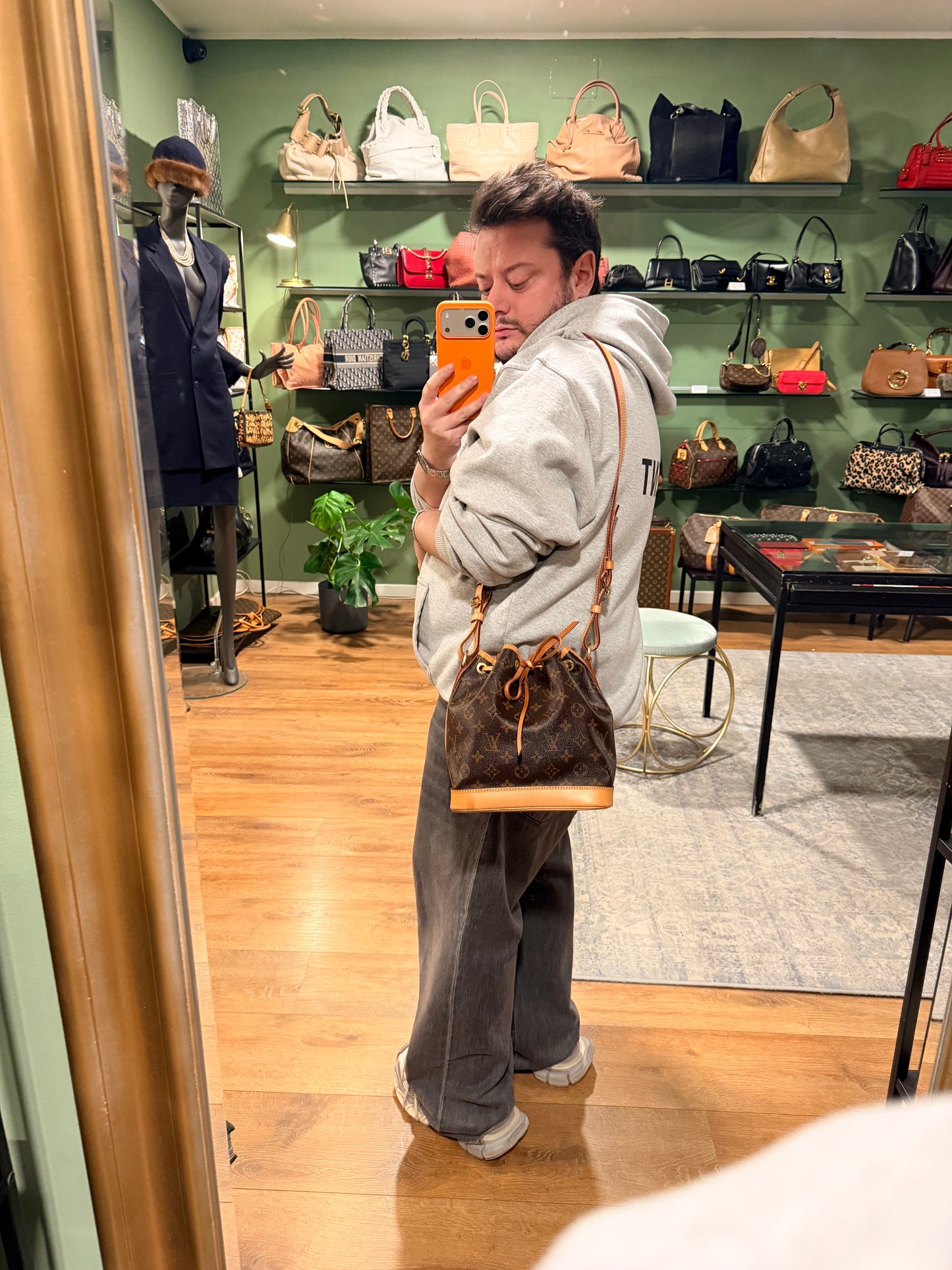 LOUIS VUITTON MONOGRAM NOE BB BUCKET BAG