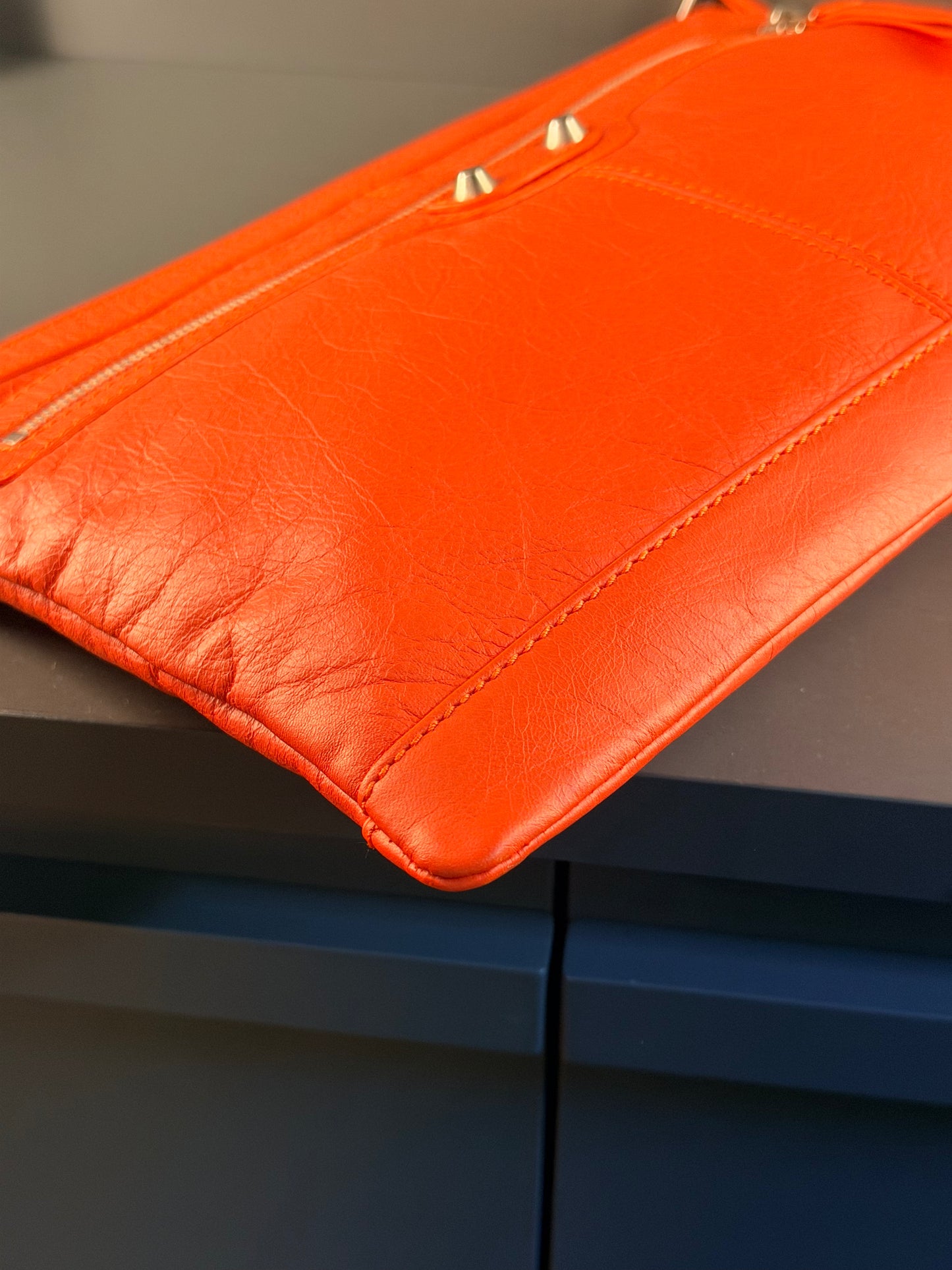 BALENCIAGA ORANGE MEDIUM POCHETTE CLIP
