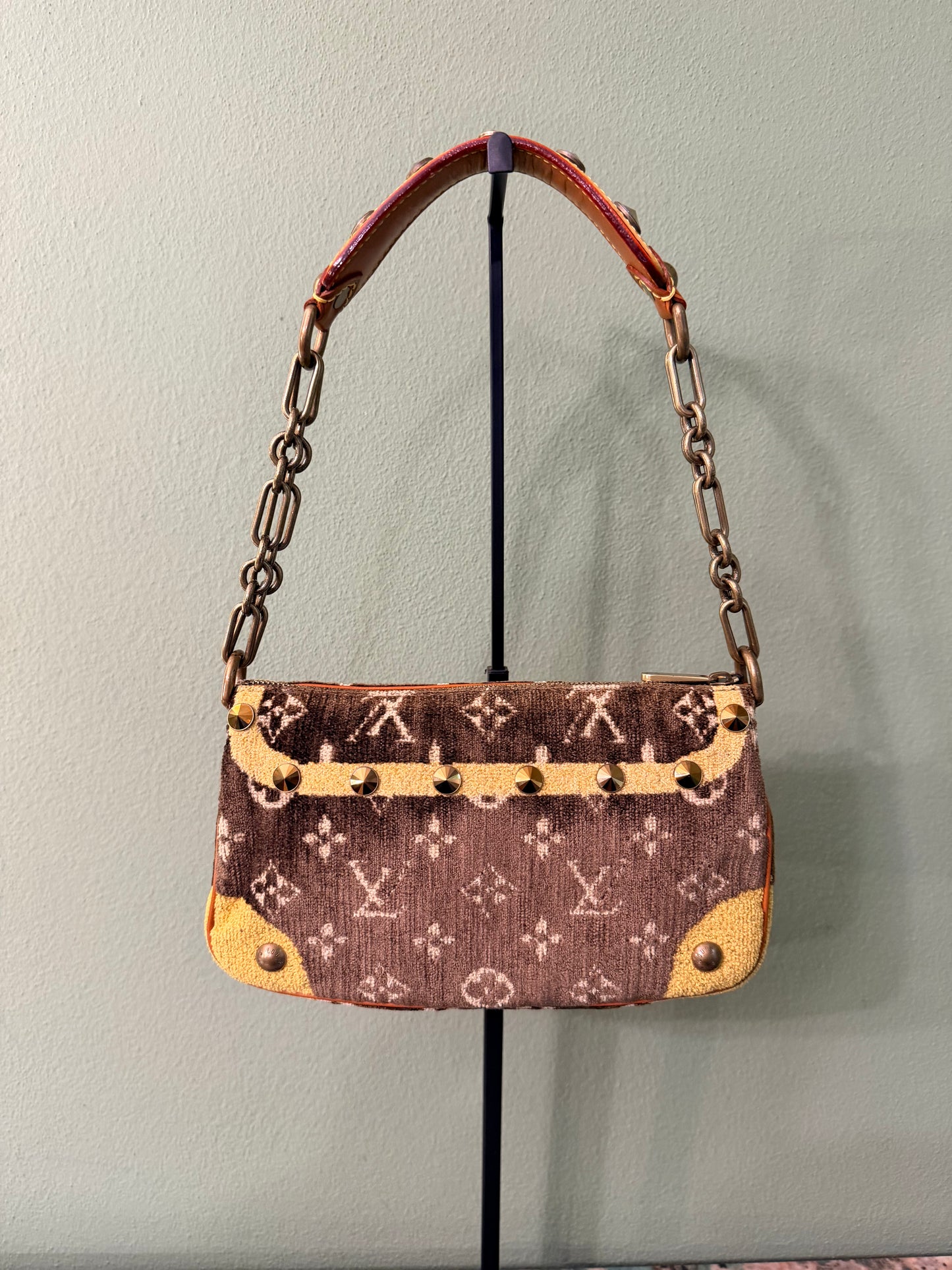 LOUIS VUITTON VELVET MONOGRAM TROMPE L’OEIL POCHETTE ACCESSOIRES