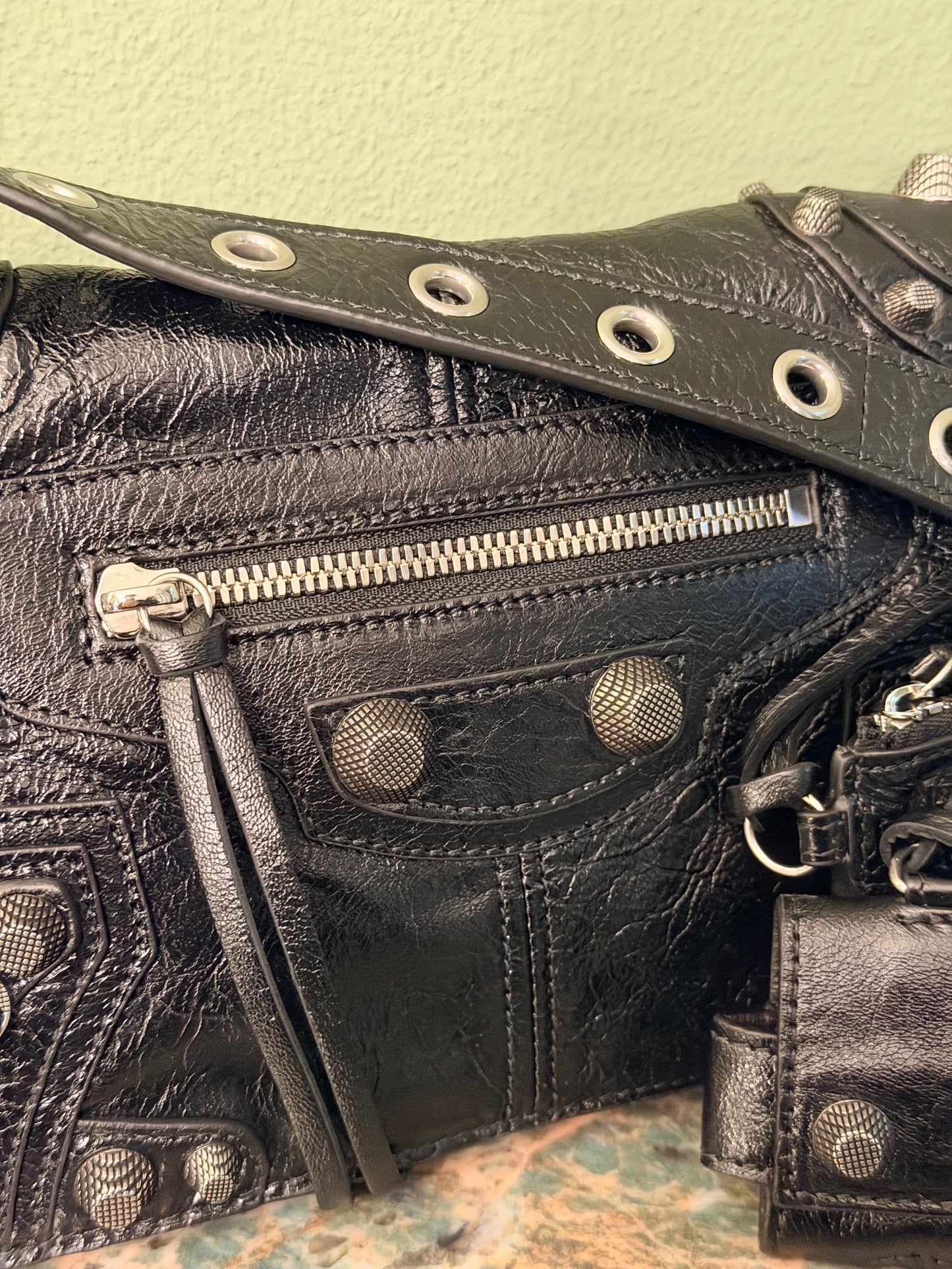 BALENCIAGA BLACK LE CAGOLE FLAP CROSSBODY BAG