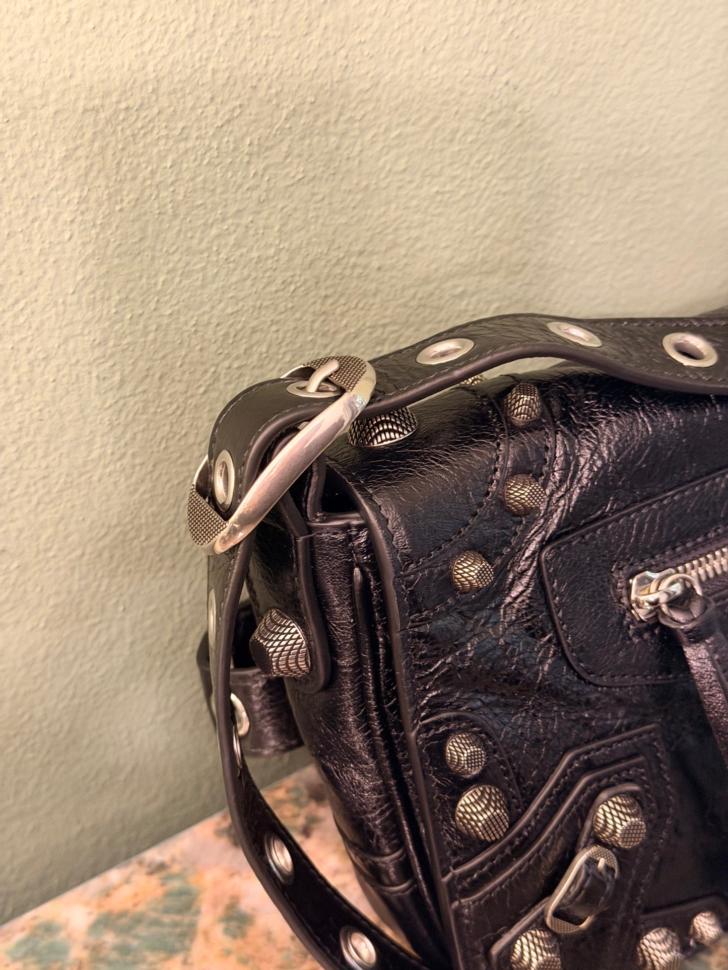 BALENCIAGA BLACK LE CAGOLE FLAP CROSSBODY BAG