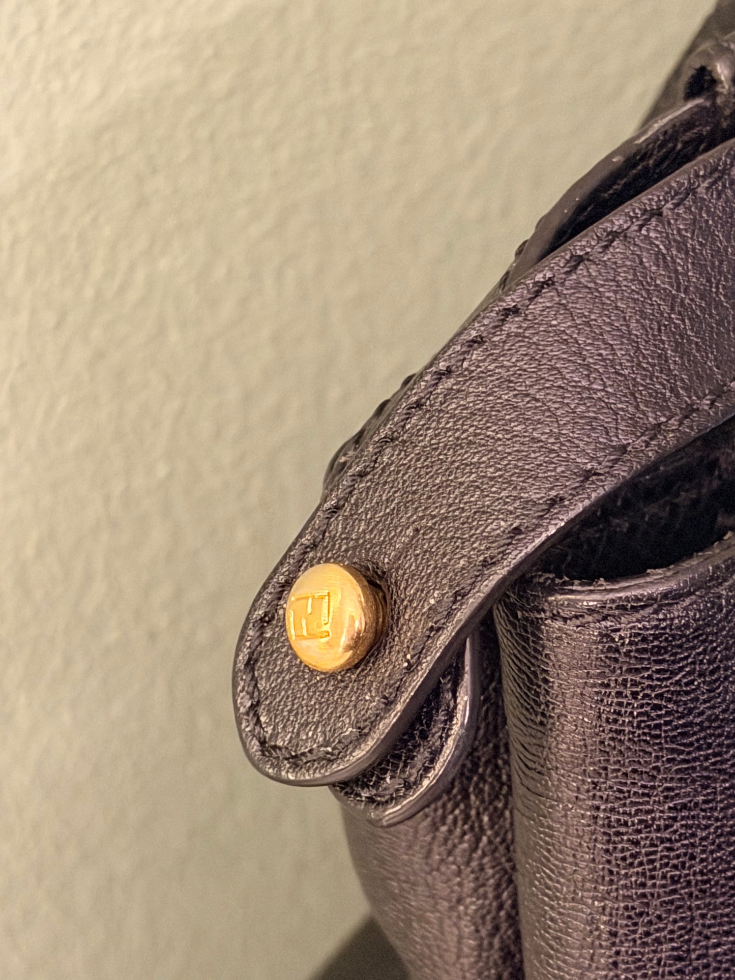 FENDI BLACK LARGE PEEKABOO HANDBAG