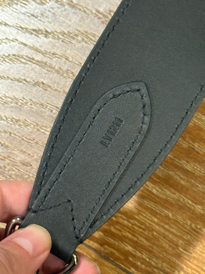 LOUIS VUITTON BLACK REMOVABLE SHOULDER STRAP