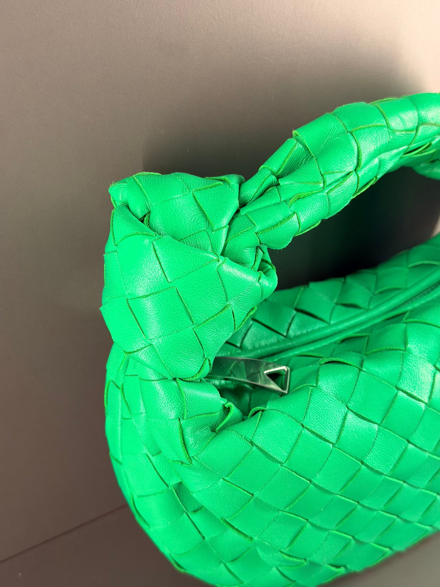 BOTTEGA VENETA GREEN MINI JODIE HANDBAG