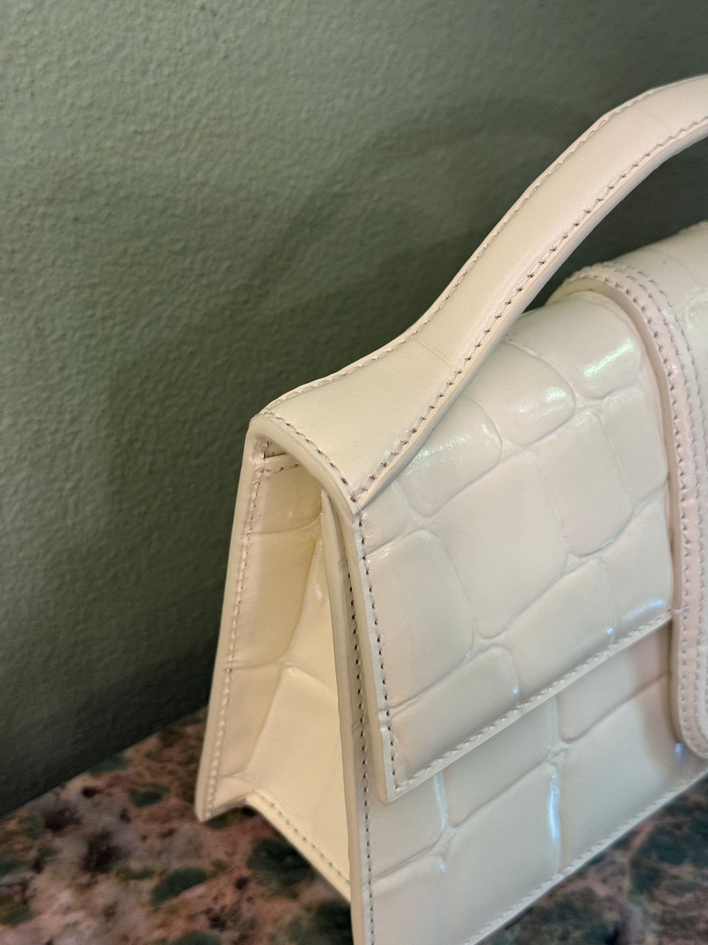 JAQUEMUS WHITE EMBOSSED CROCODILE LE GRAND BAMBINO CROSSBODY BAG
