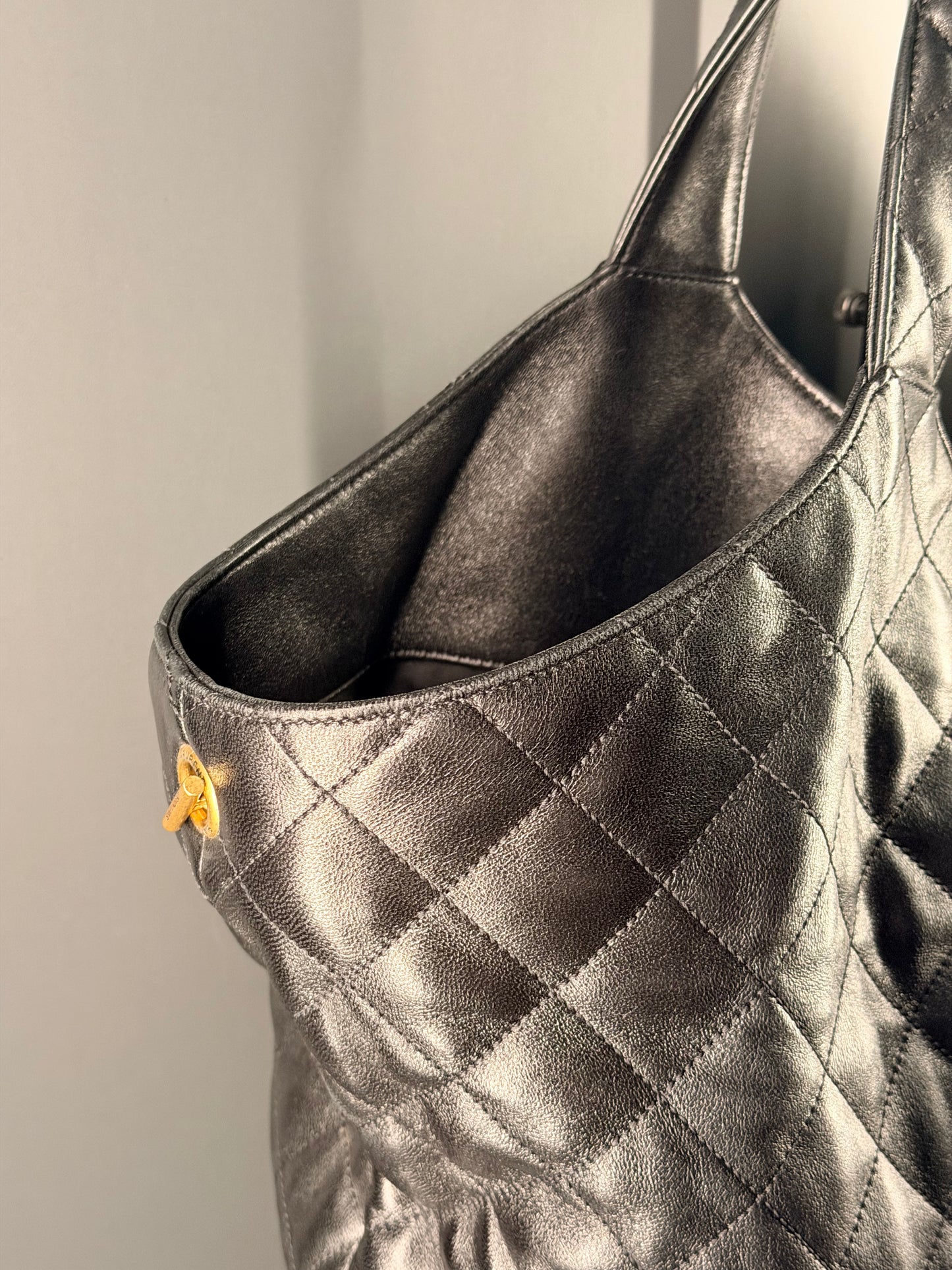 SAINT LAURENT BLACK ICARE SHOPPING TOTE