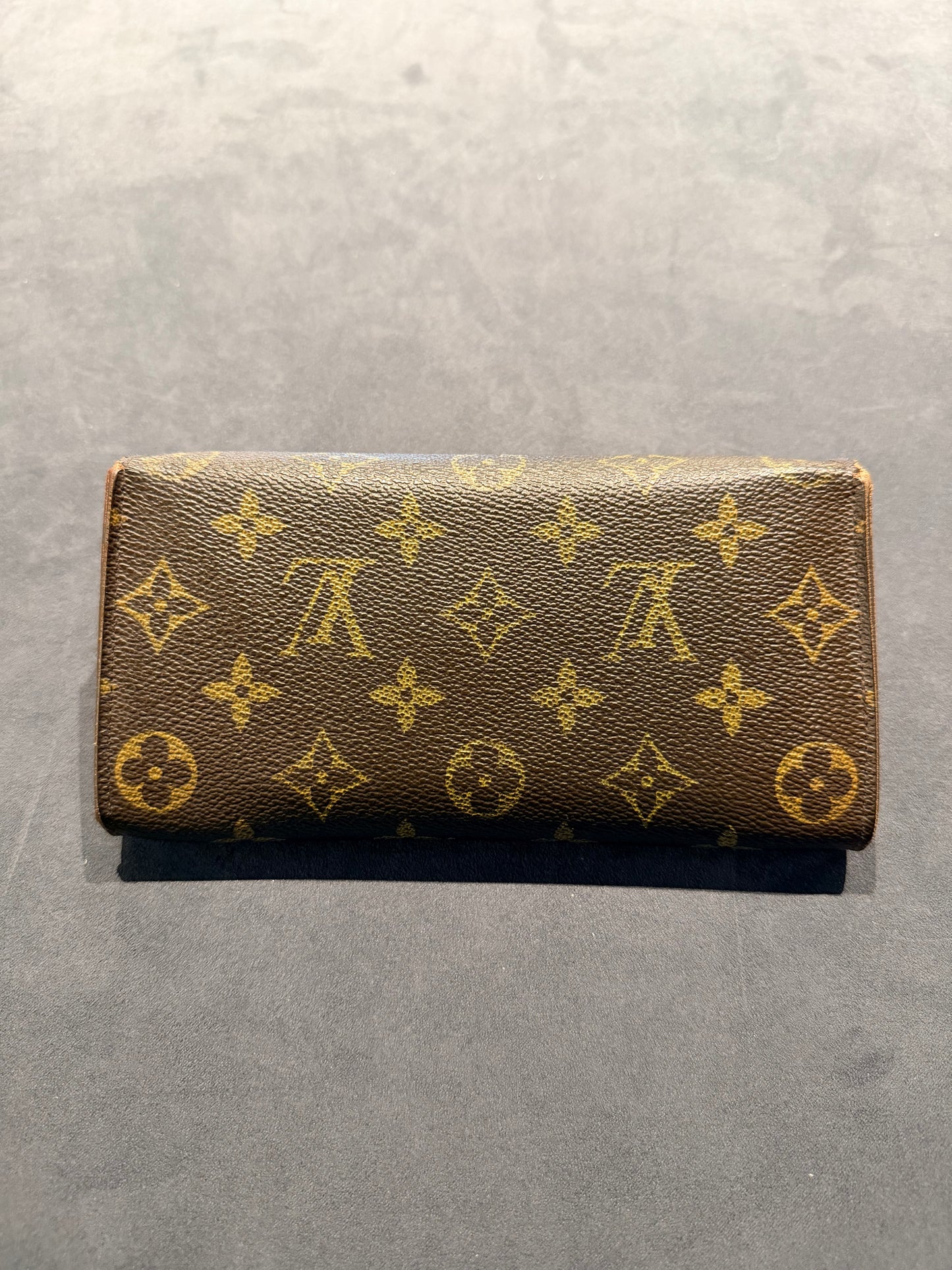 LOUIS VUITTON MONOGRAM SARAH WALLET