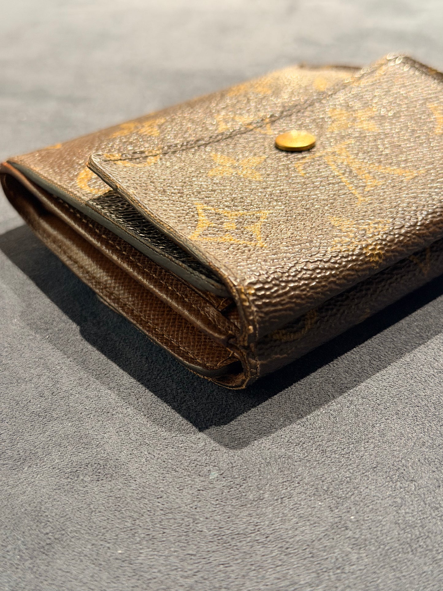 LOUIS VUITTON MONOGRAM ELISE COMPACT WALLET