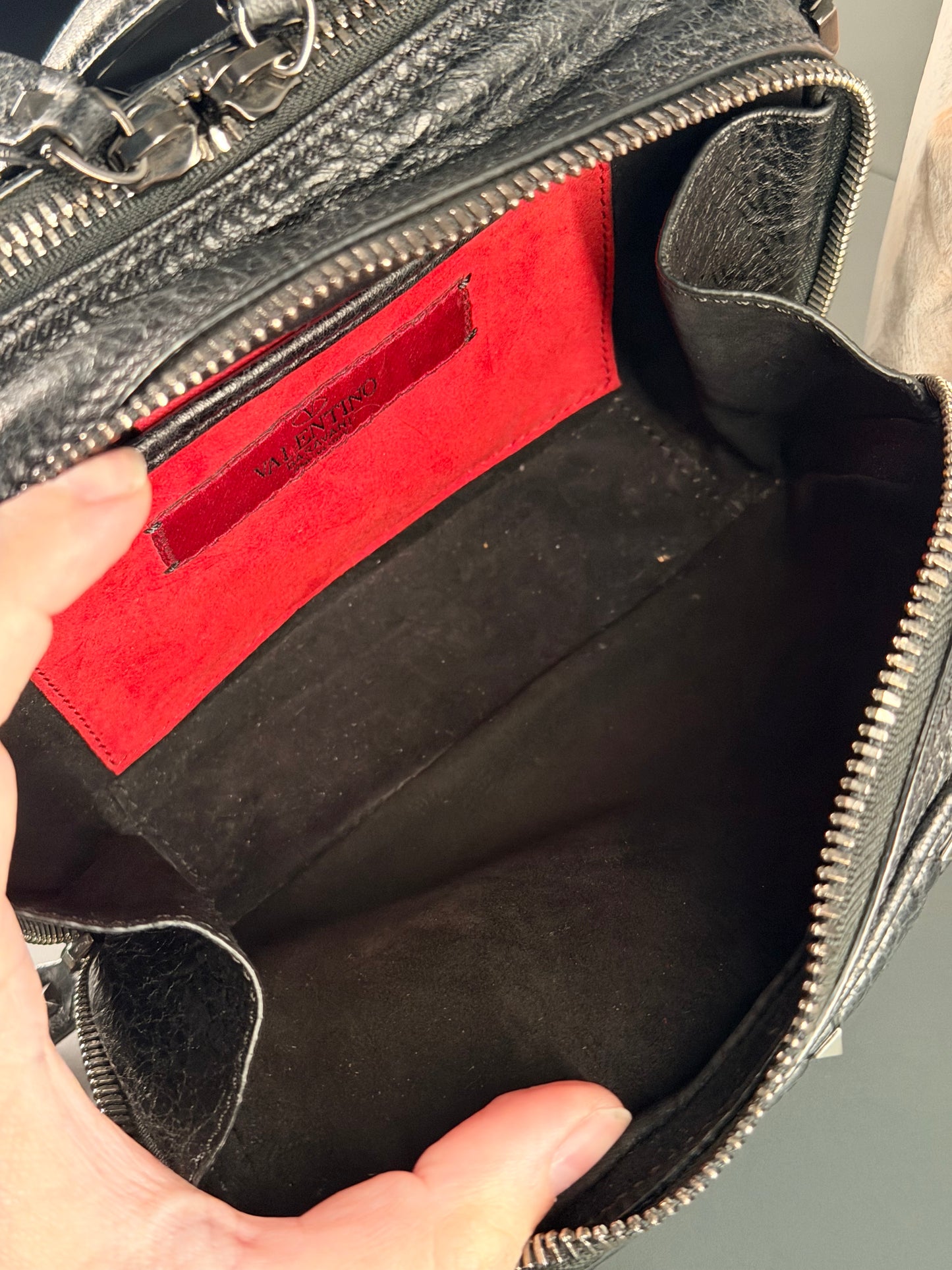 VALENTINO BLACK SPIKE SMALL CAMERA CROSSBODY BAG