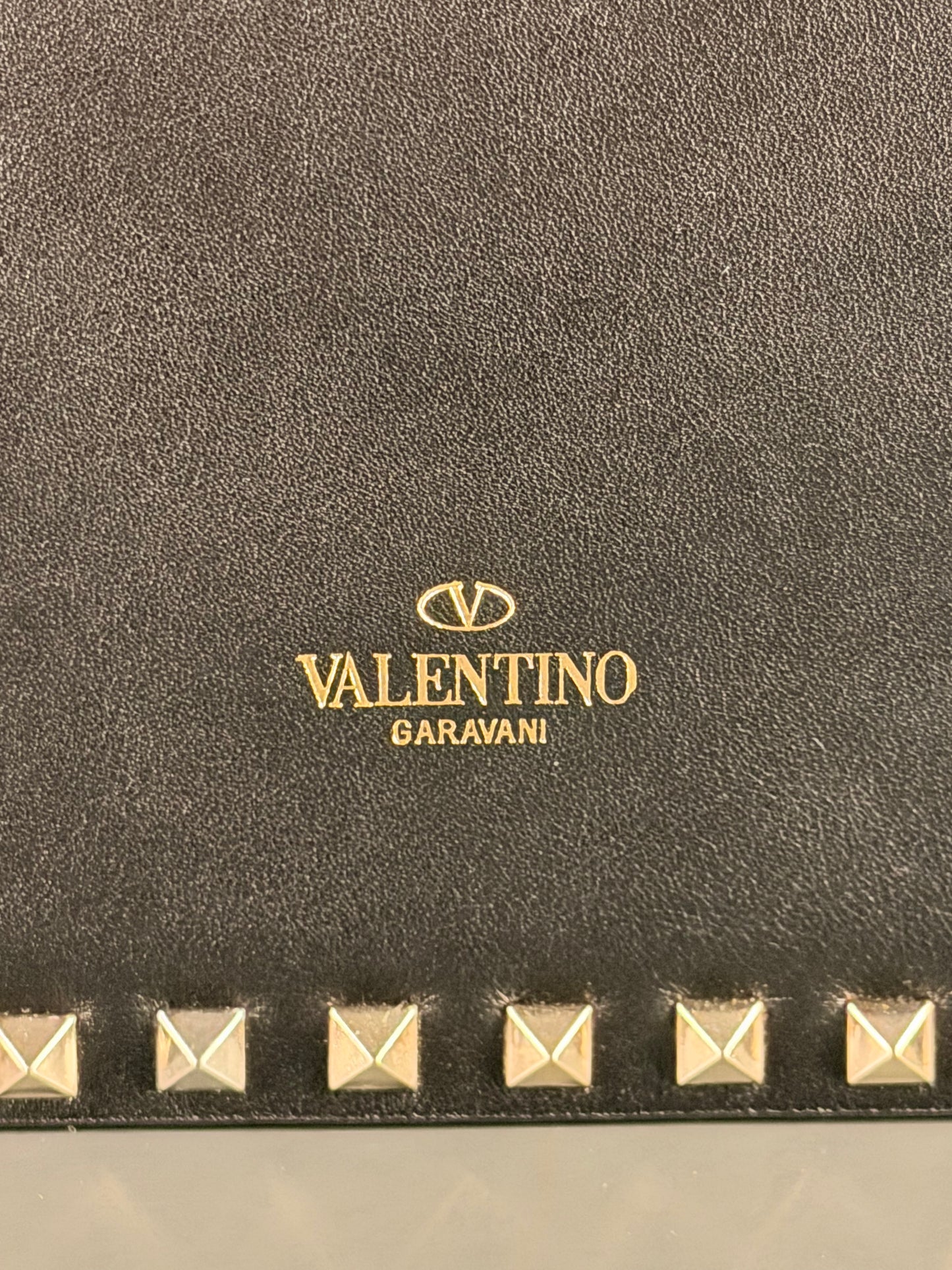 VALENTINO BLACK ROCKSTUD TURN LOCK HANDBAG