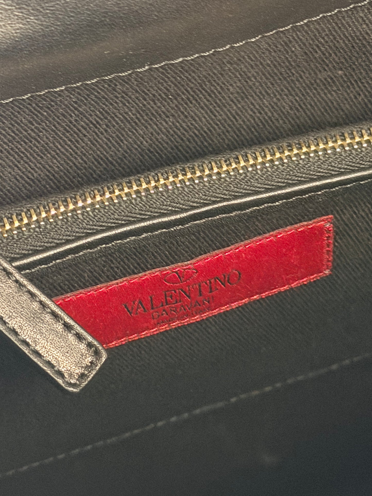 VALENTINO BLACK ROCKSTUD TURN LOCK HANDBAG