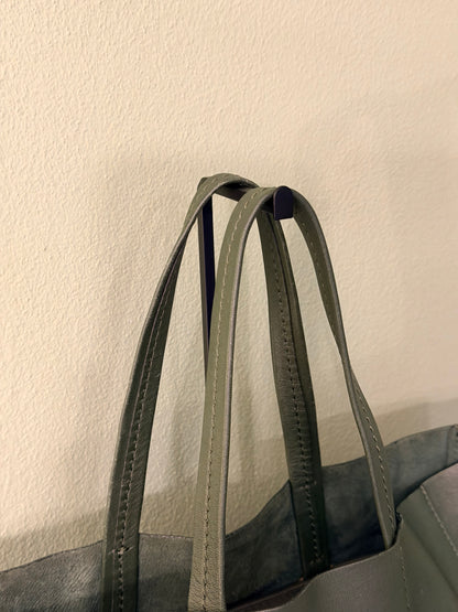 CÈLINE FOREST GREEN CABAS HANDBAG