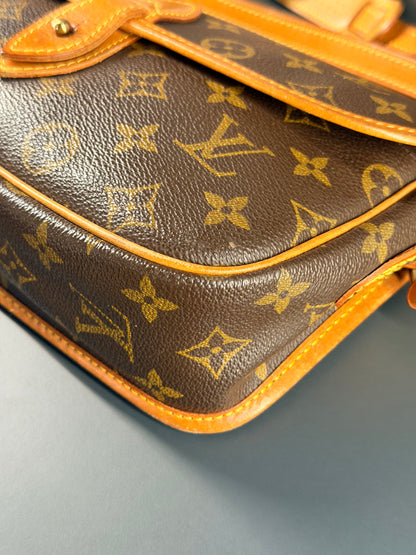LOUIS VUITTON MONOGRAM PETITE GIBECIERE CROSSBODY BAG
