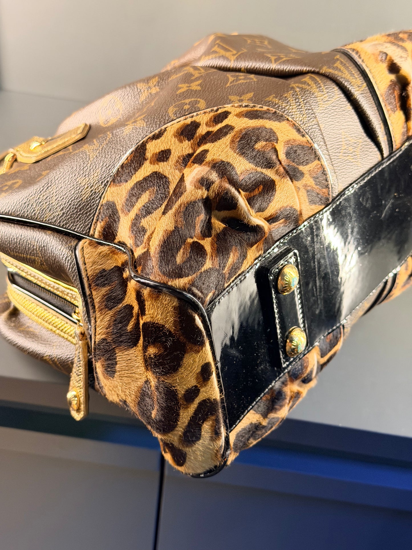 STEPHEN SPROUSE x LOUIS VUITTON ADELE MONOGRAM LEOPARD LIZARD TRIM PM HANDBAG
