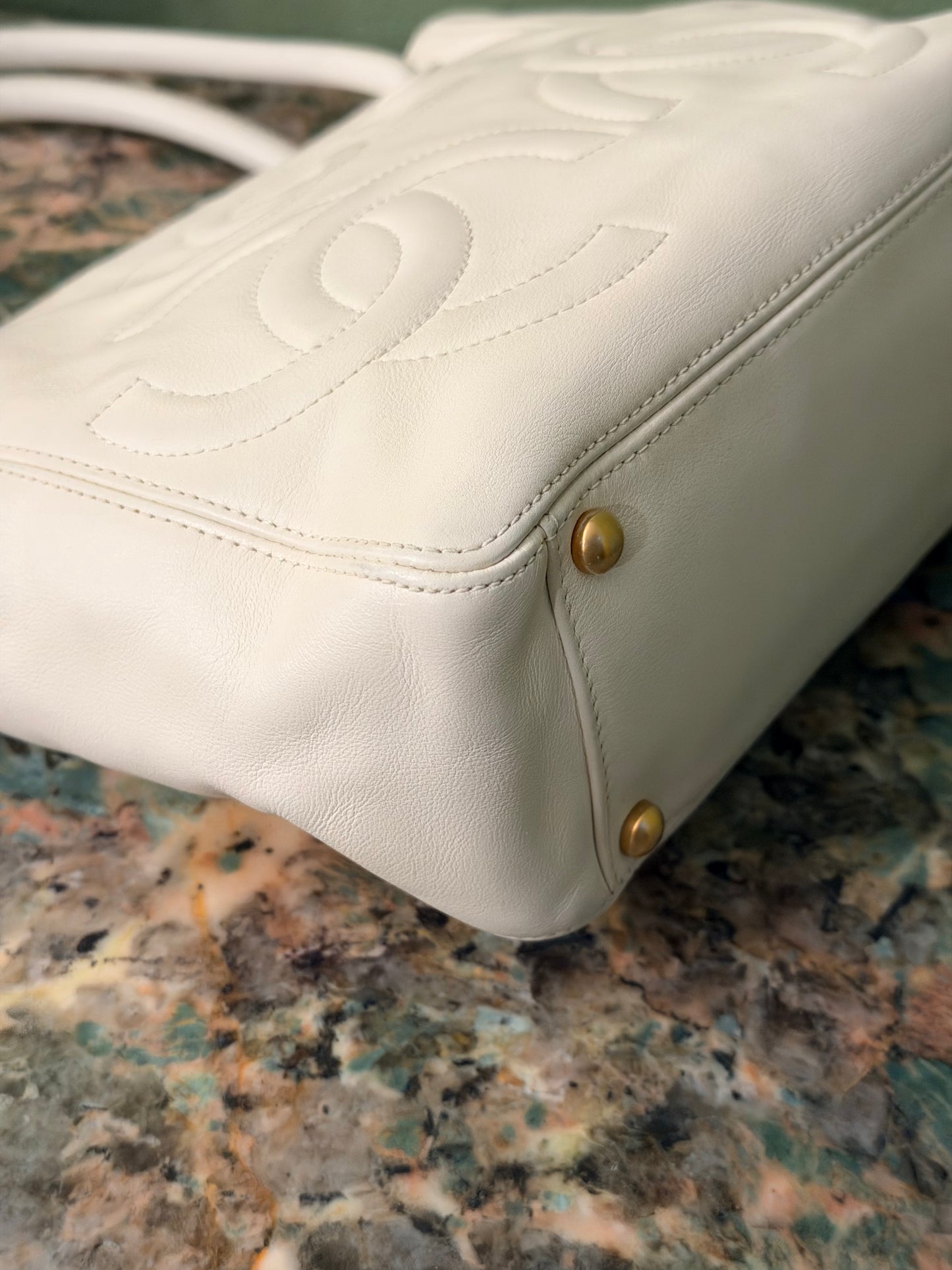 CHANEL WHITE TRIPLE CC SMALL TOTE BAG